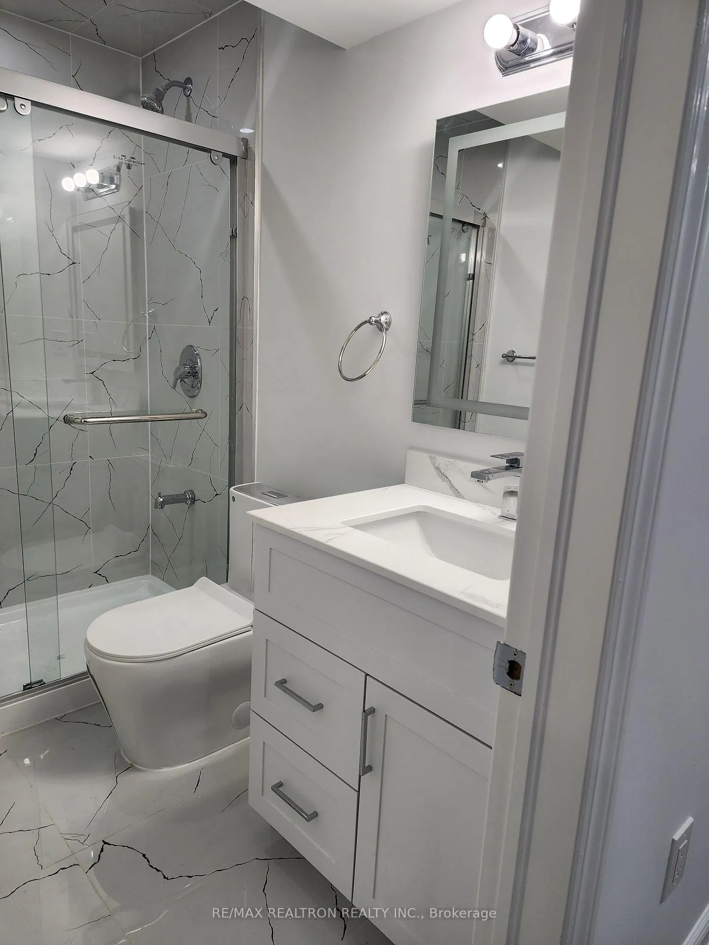 Photo 14 of 15 Mccourt Drive, Ajax, South East — HOMEH