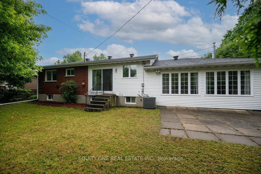 Photo 319 of 2725 Colman Street, Ottawa, Riverside Park — HOMEH