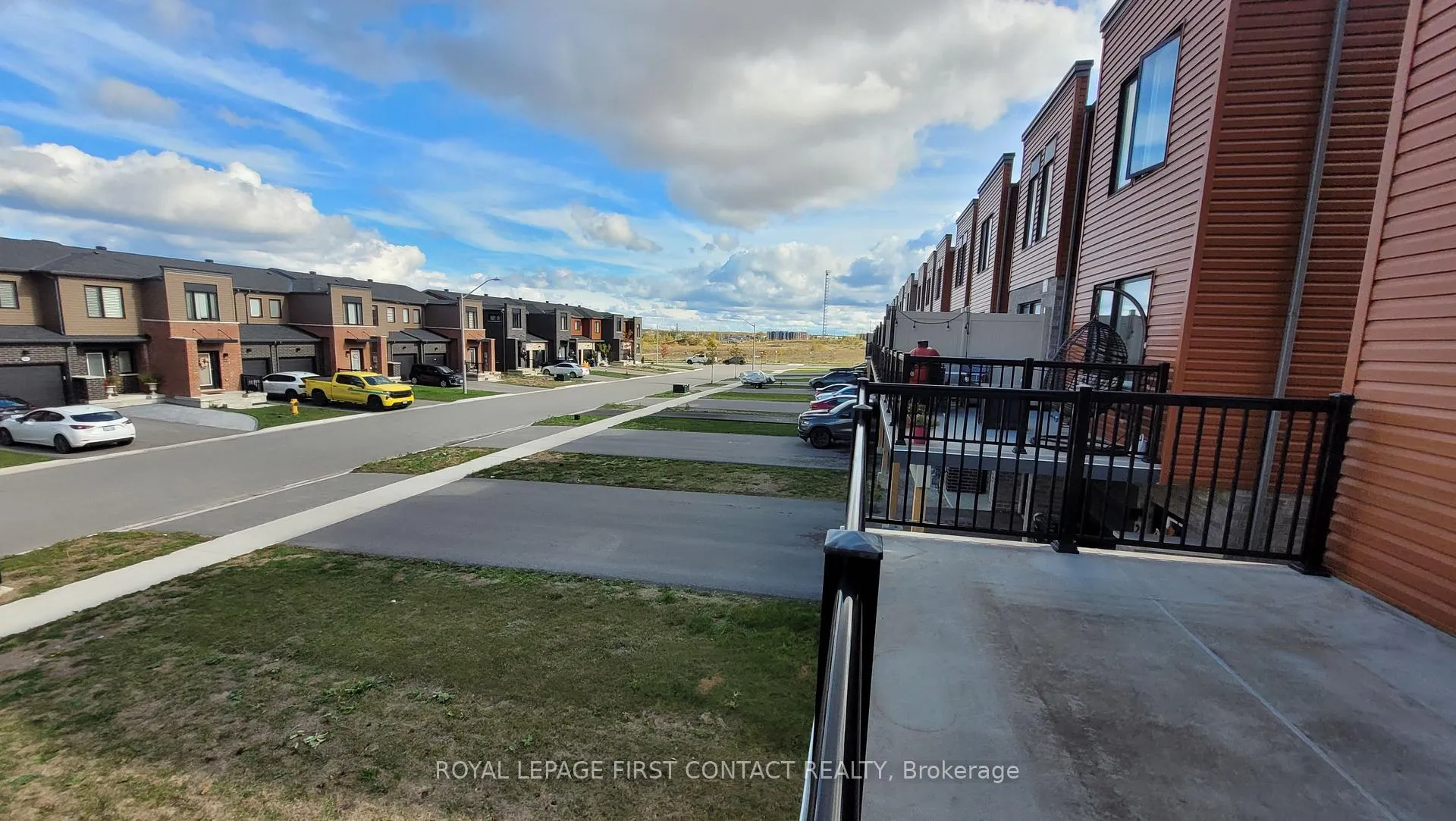 Photo 9 of 31 Fairlane Avenue, Barrie, Painswick South — HOMEH