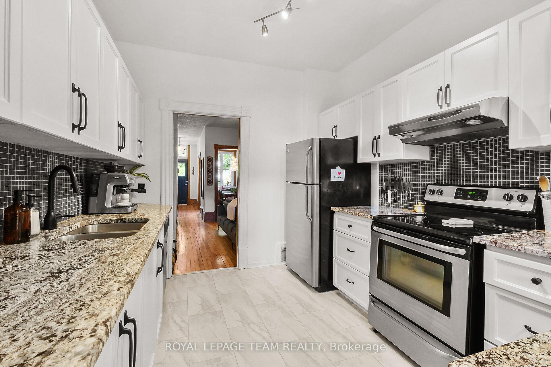 Photo 15 of 159 Hinton Avenue N, Ottawa, Ottawa West — HOMEH