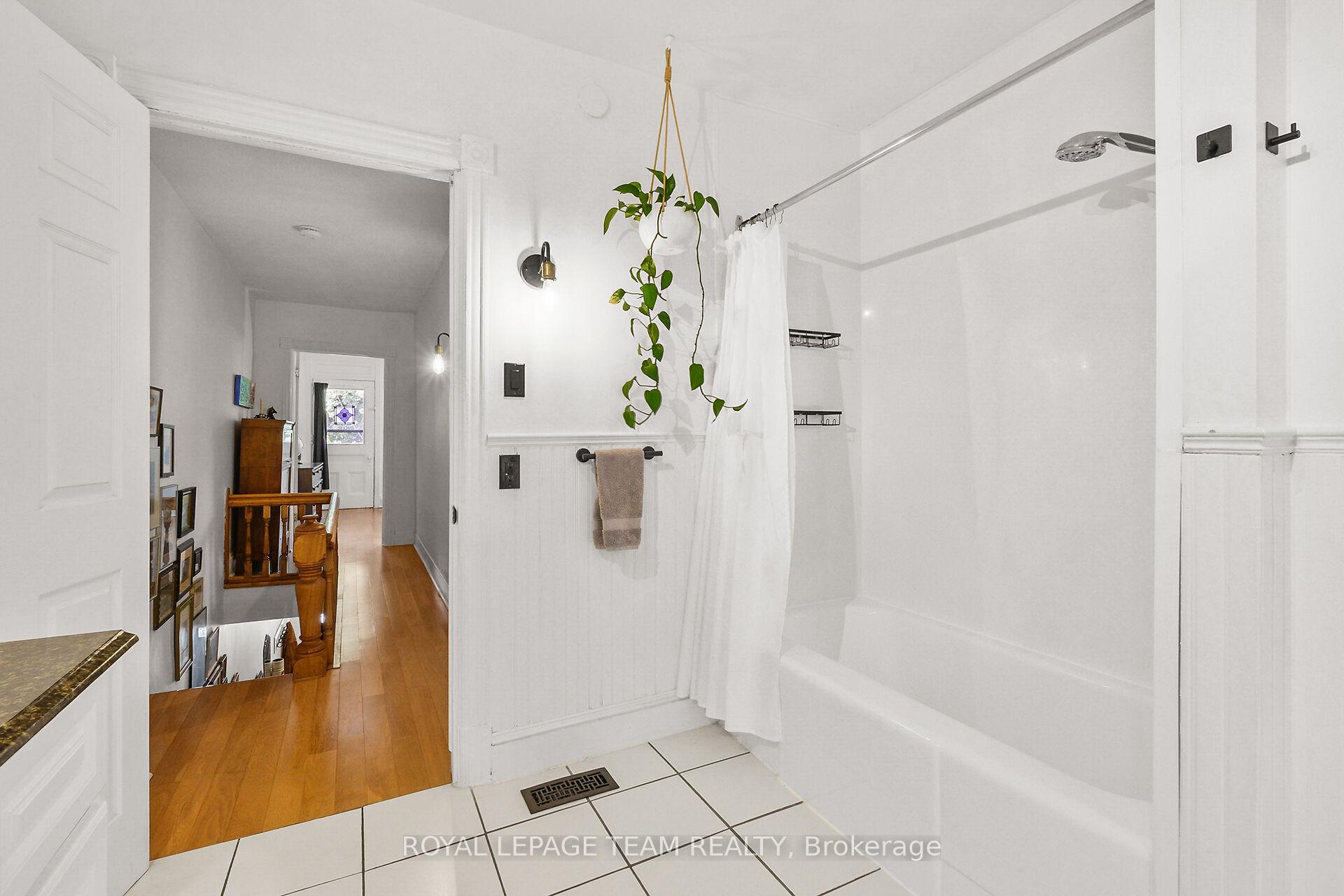 Photo 27 of 159 Hinton Avenue N, Ottawa, Ottawa West — HOMEH