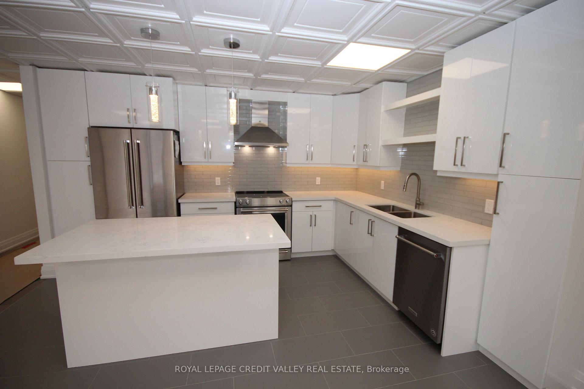 Photo 4 of Unit Upper, 31 Baldwin Street, Toronto, Kensington-Chinatown — HOMEH
