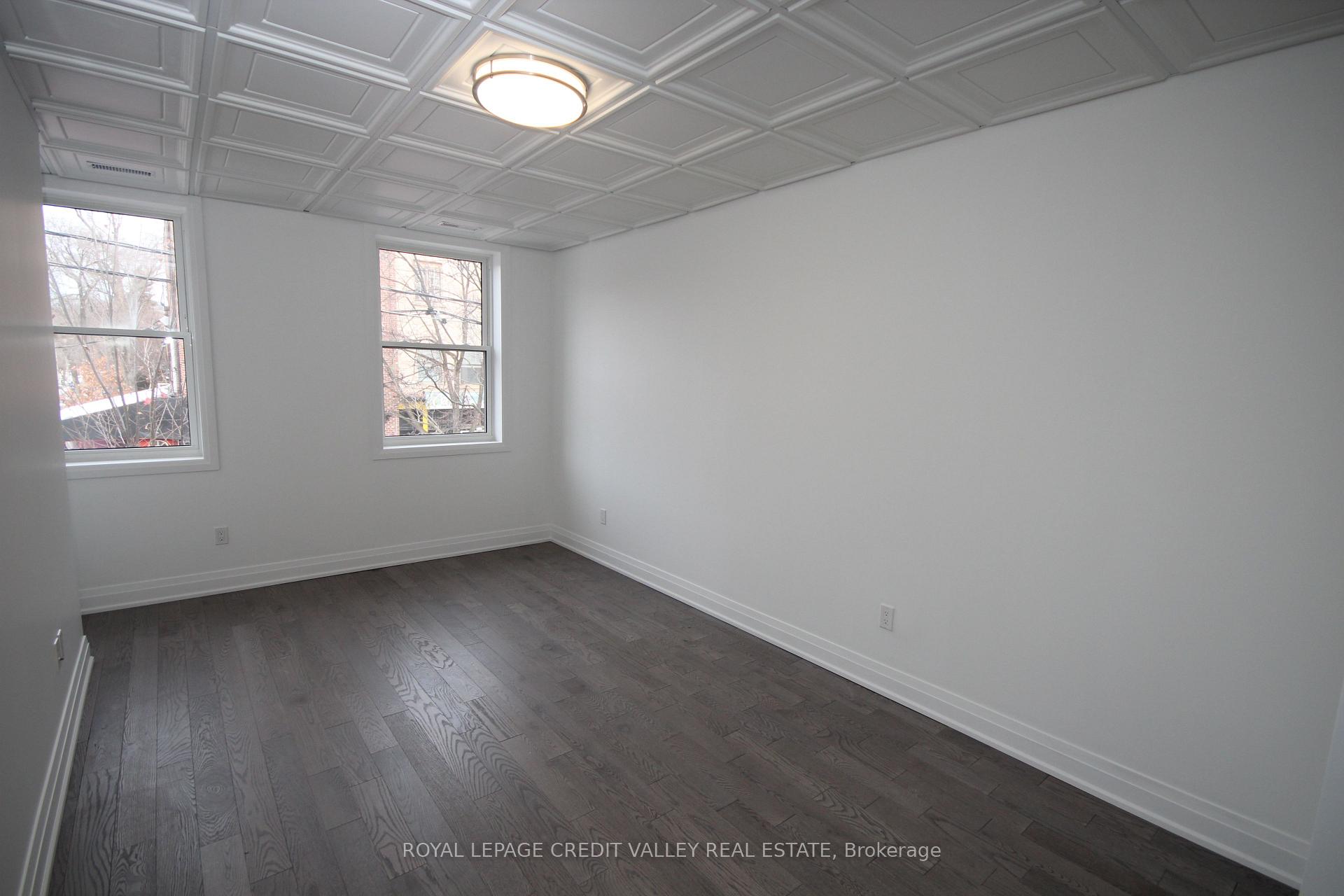 Photo 5 of Unit Upper, 31 Baldwin Street, Toronto, Kensington-Chinatown — HOMEH