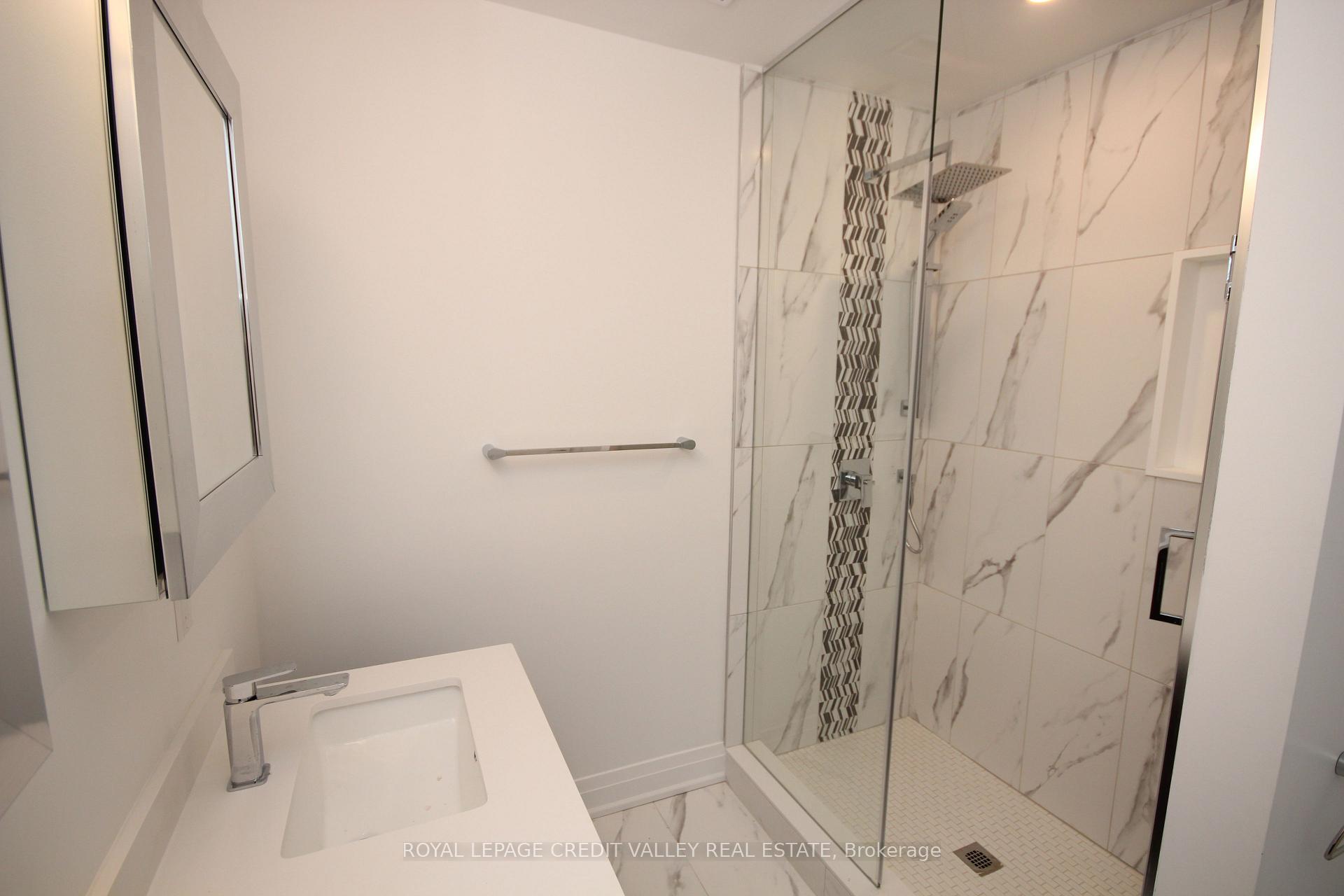 Photo 9 of Unit Upper, 31 Baldwin Street, Toronto, Kensington-Chinatown — HOMEH
