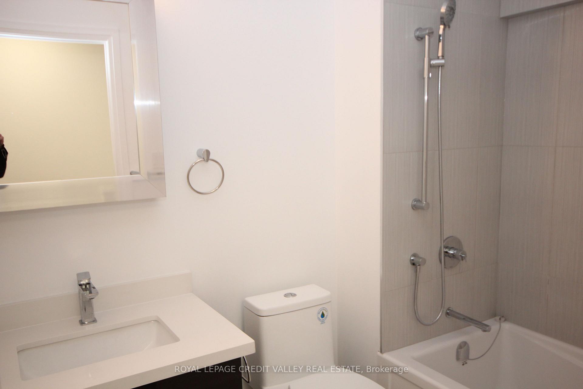 Photo 10 of Unit Upper, 31 Baldwin Street, Toronto, Kensington-Chinatown — HOMEH