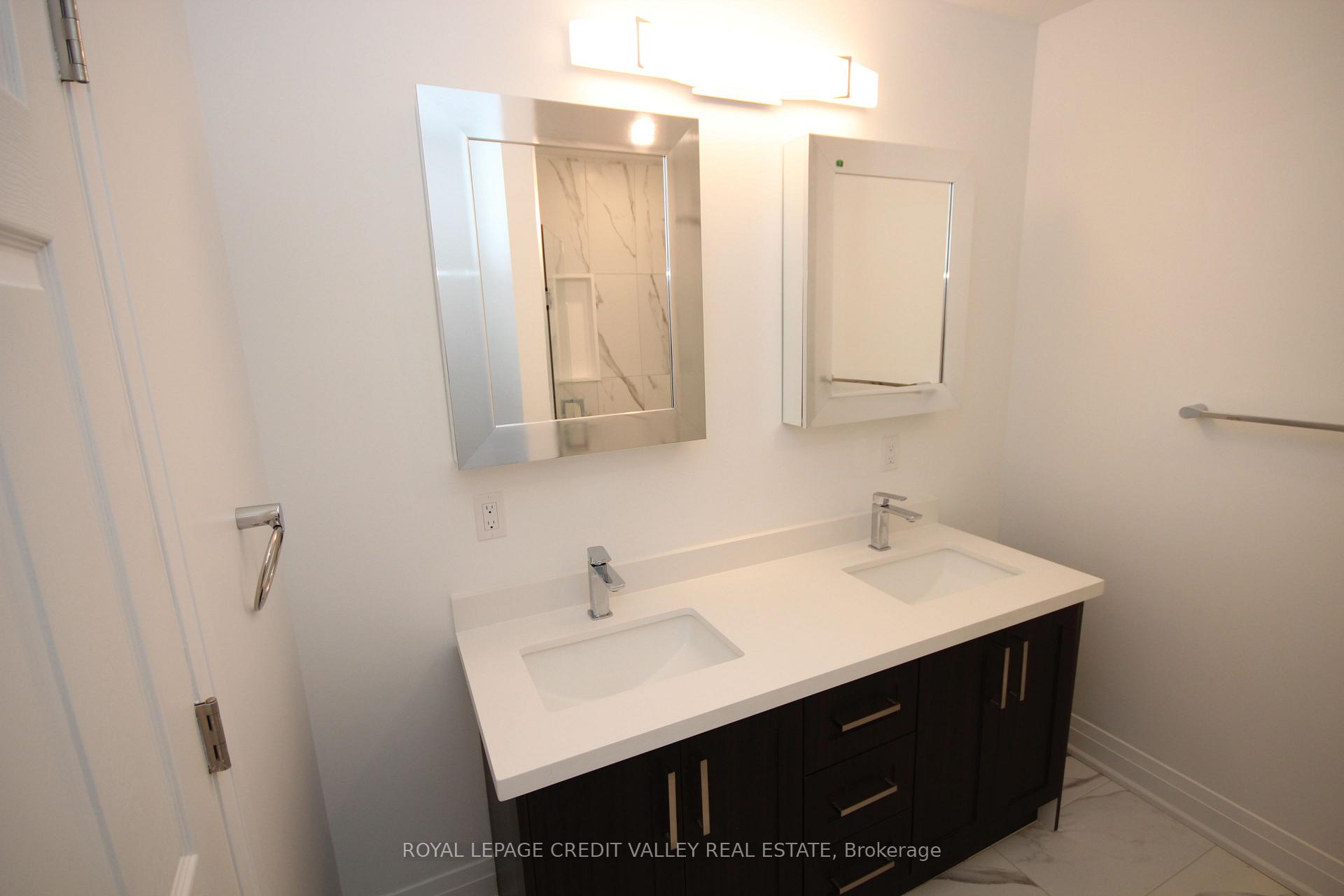 Photo 11 of Unit Upper, 31 Baldwin Street, Toronto, Kensington-Chinatown — HOMEH