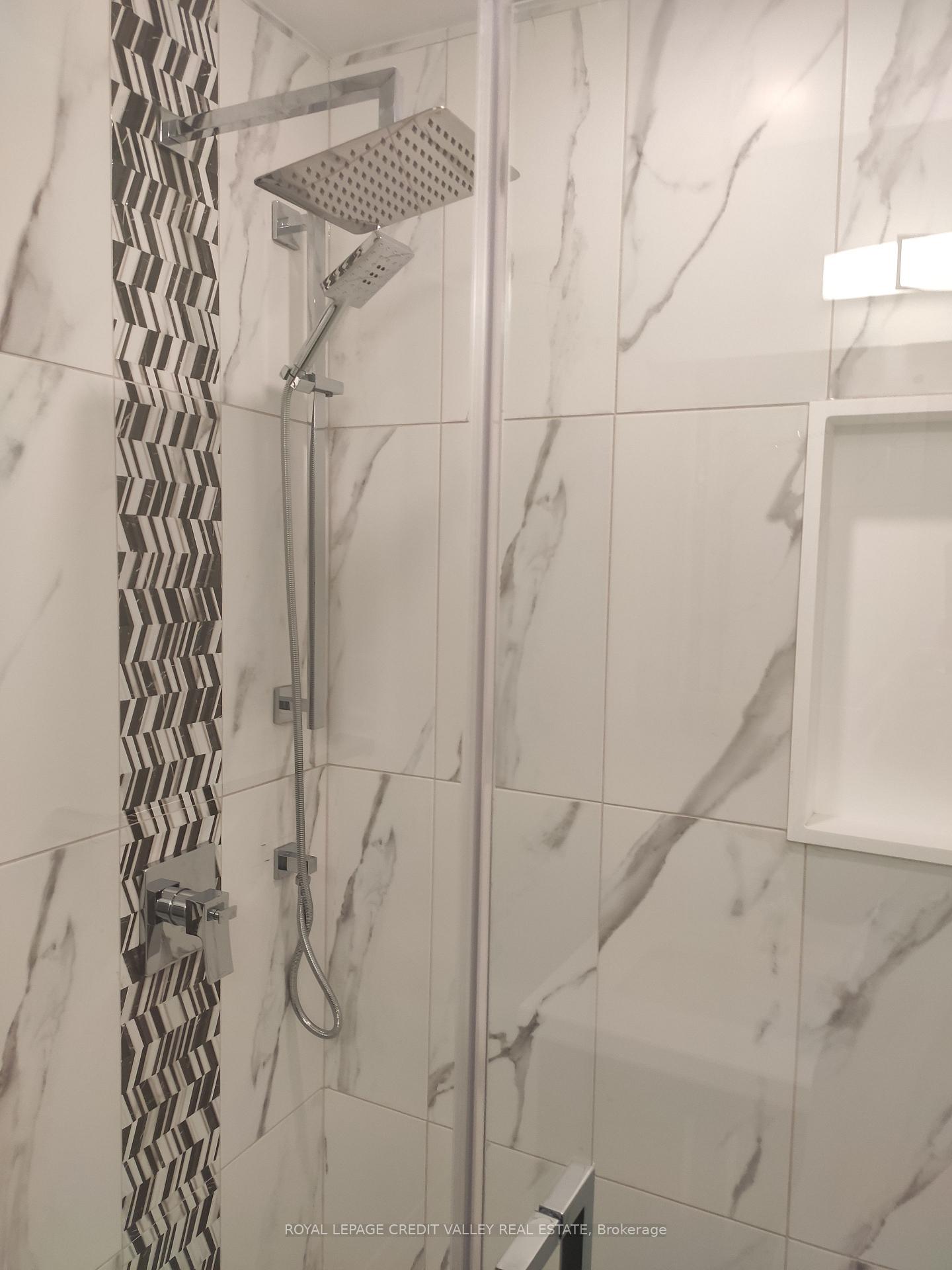 Photo 12 of Unit Upper, 31 Baldwin Street, Toronto, Kensington-Chinatown — HOMEH