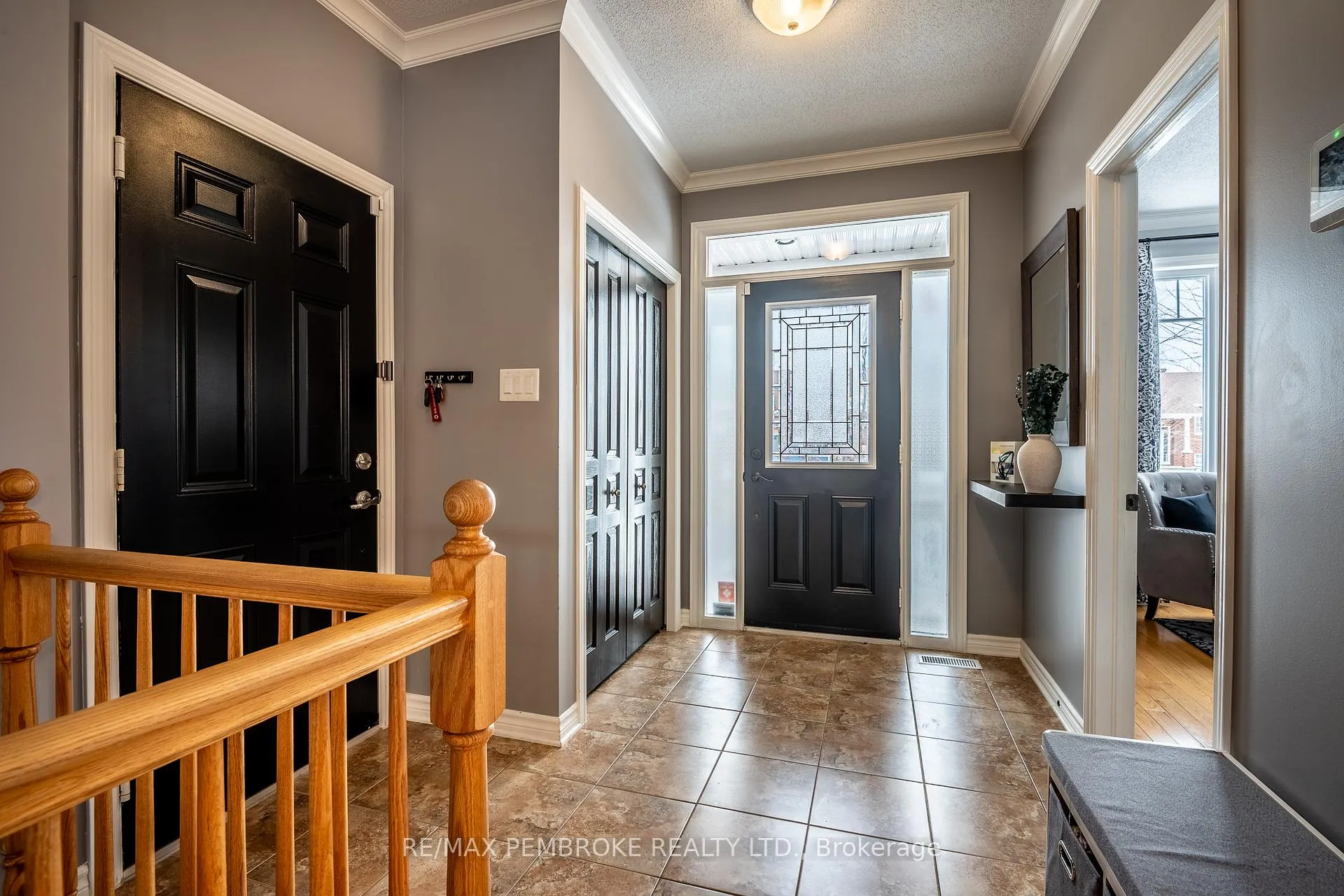 Photo 5 of 14 Bedard Boulevard, Petawawa — HOMEH