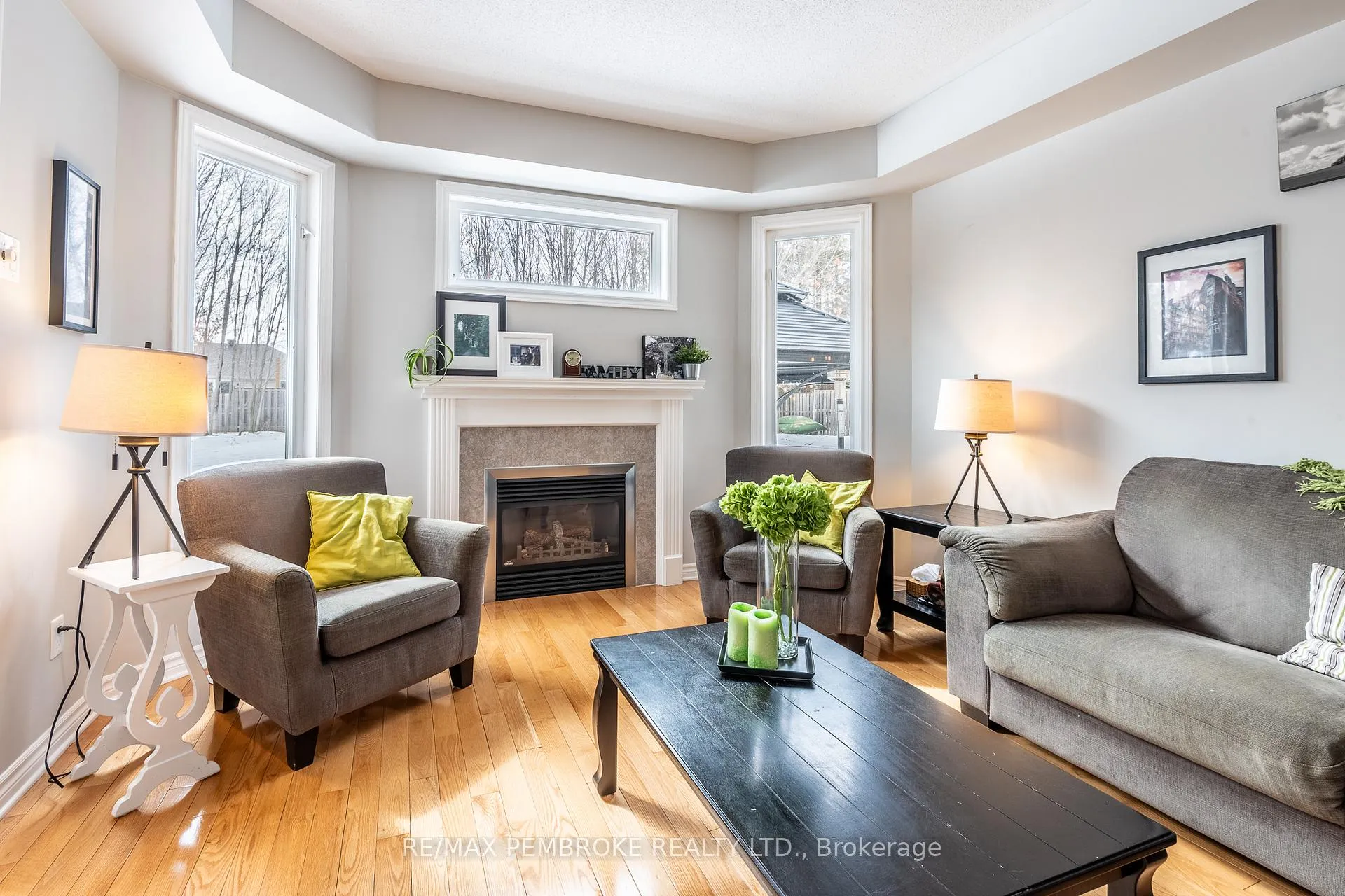 Photo 12 of 14 Bedard Boulevard, Petawawa — HOMEH
