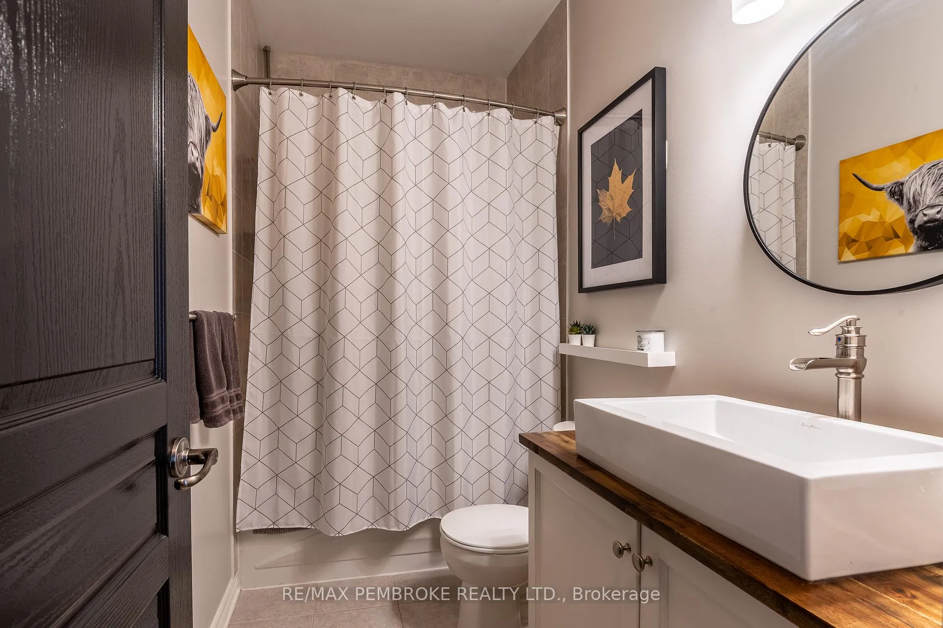 Photo 29 of 14 Bedard Boulevard, Petawawa — HOMEH