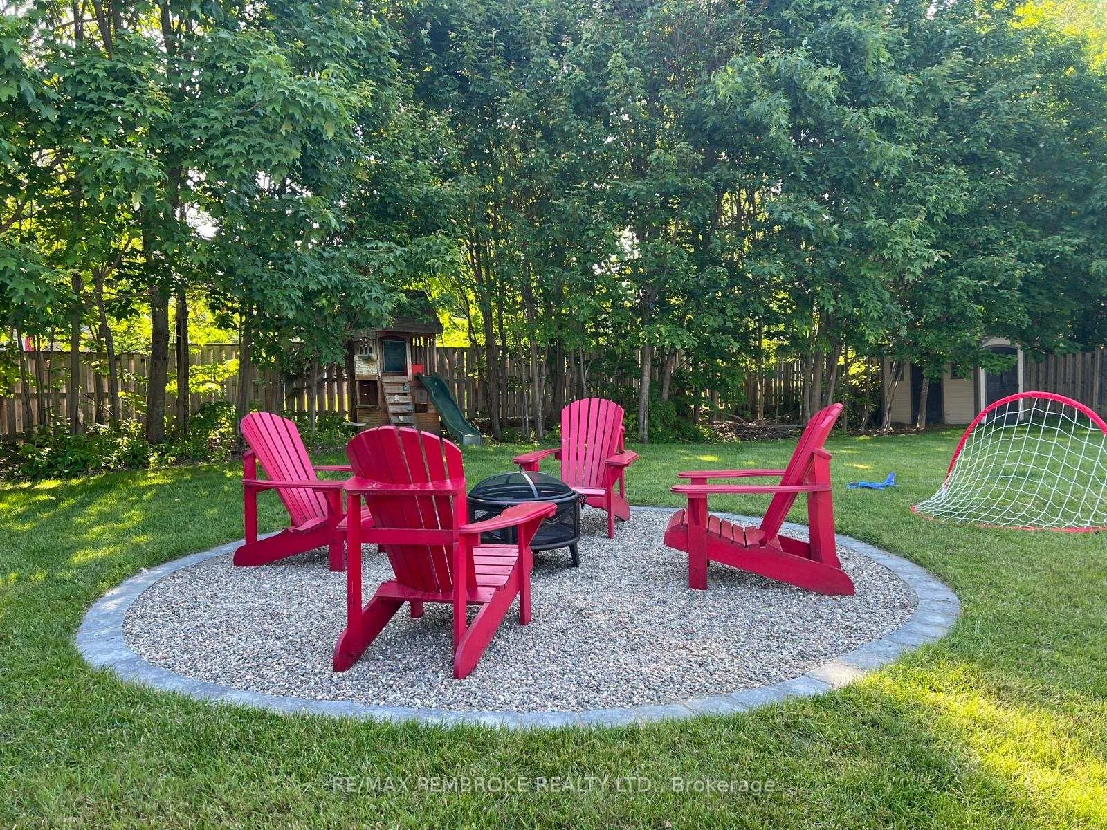 Photo 43 of 14 Bedard Boulevard, Petawawa — HOMEH