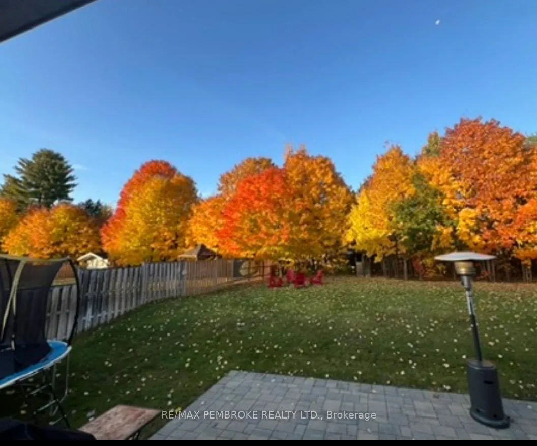 Photo 47 of 14 Bedard Boulevard, Petawawa — HOMEH
