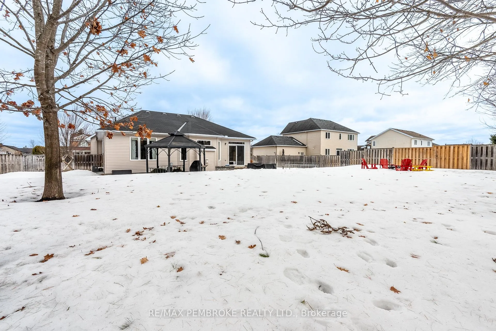 Photo 49 of 14 Bedard Boulevard, Petawawa — HOMEH