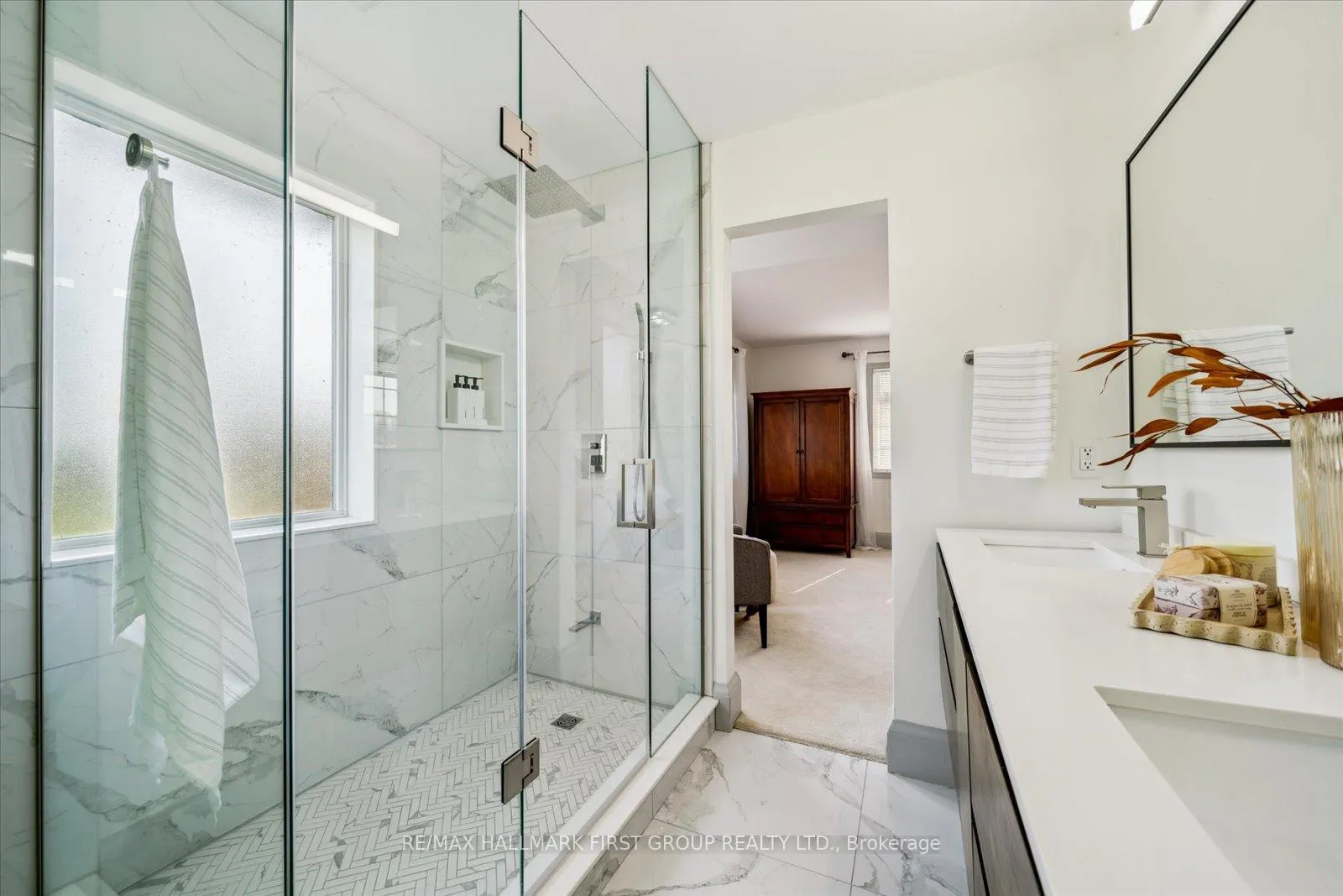 Photo 87 of 937 Pickering Beach Road, Ajax, South East — HOMEH