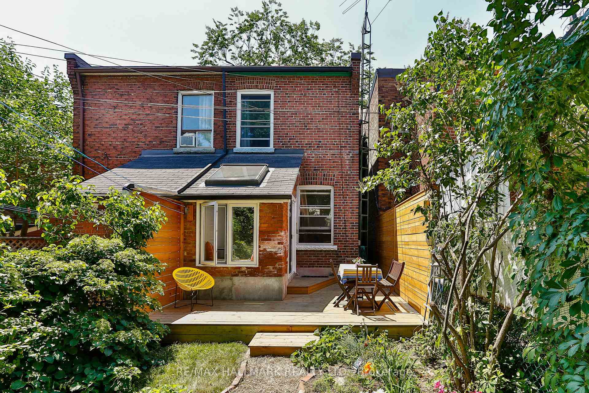 Photo 21 of 17 Grove Avenue, Toronto, Little Portugal — HOMEH