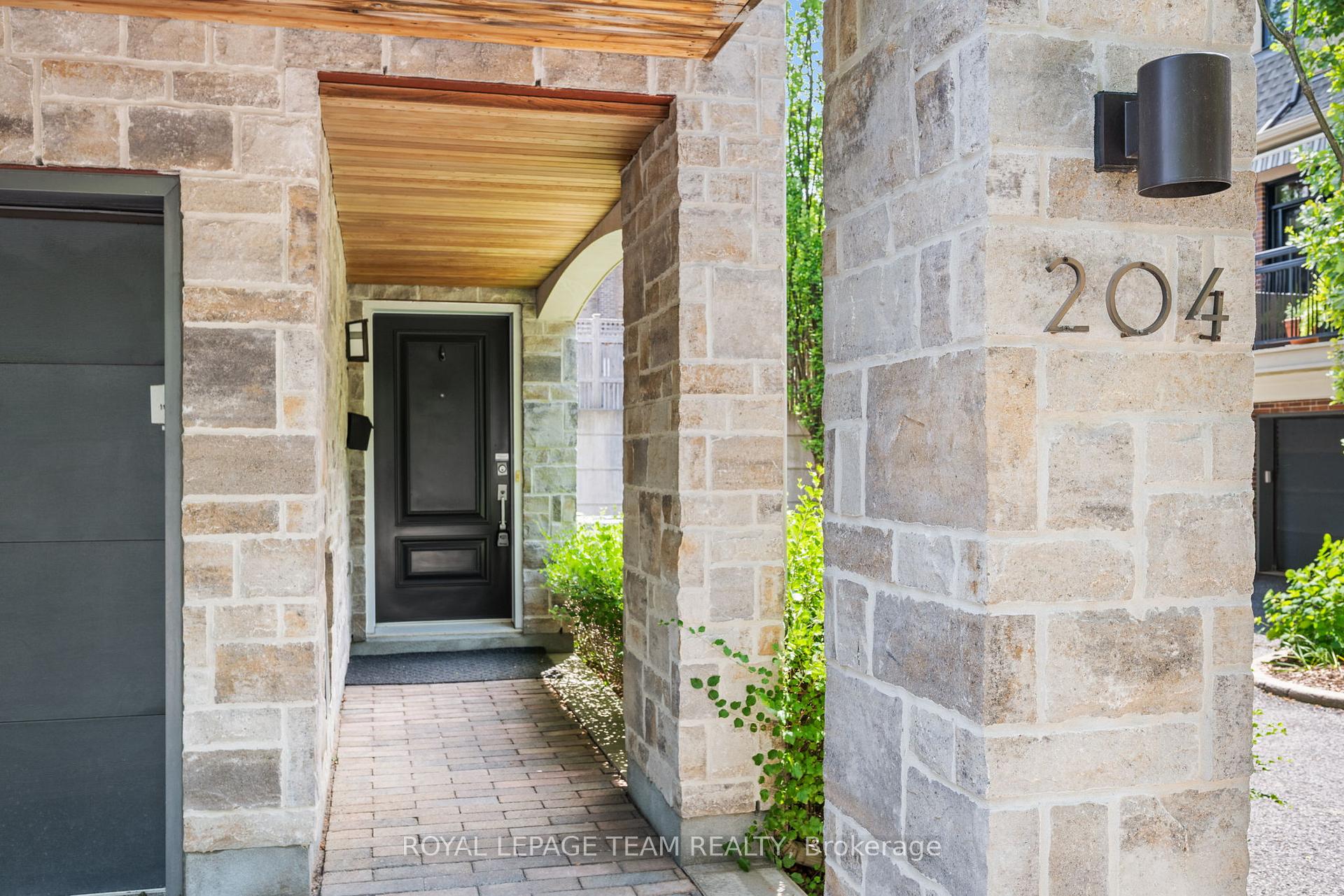 Photo 2 of 204 Dalkeith Private, Ottawa, Ottawa West — HOMEH