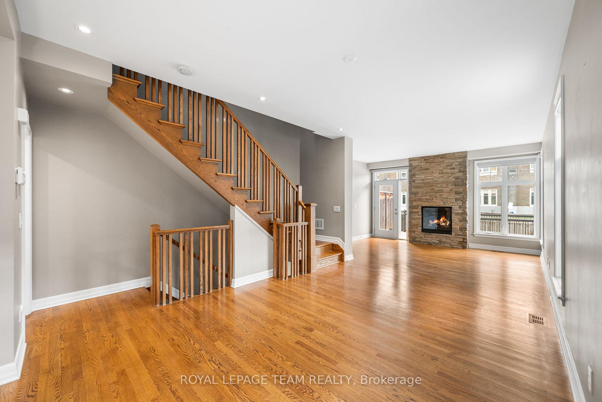 Photo 10 of 204 Dalkeith Private, Ottawa, Ottawa West — HOMEH