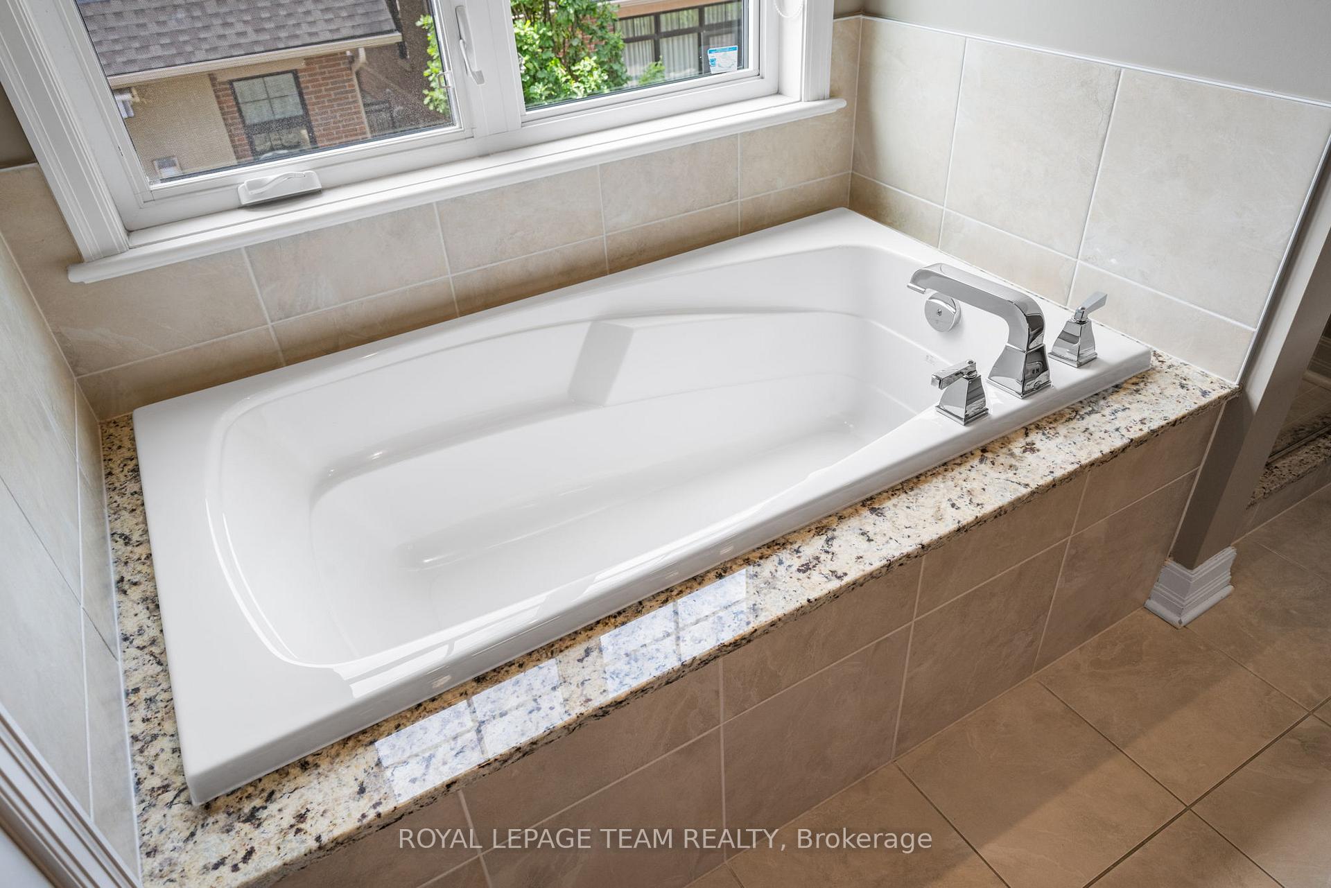 Photo 35 of 204 Dalkeith Private, Ottawa, Ottawa West — HOMEH