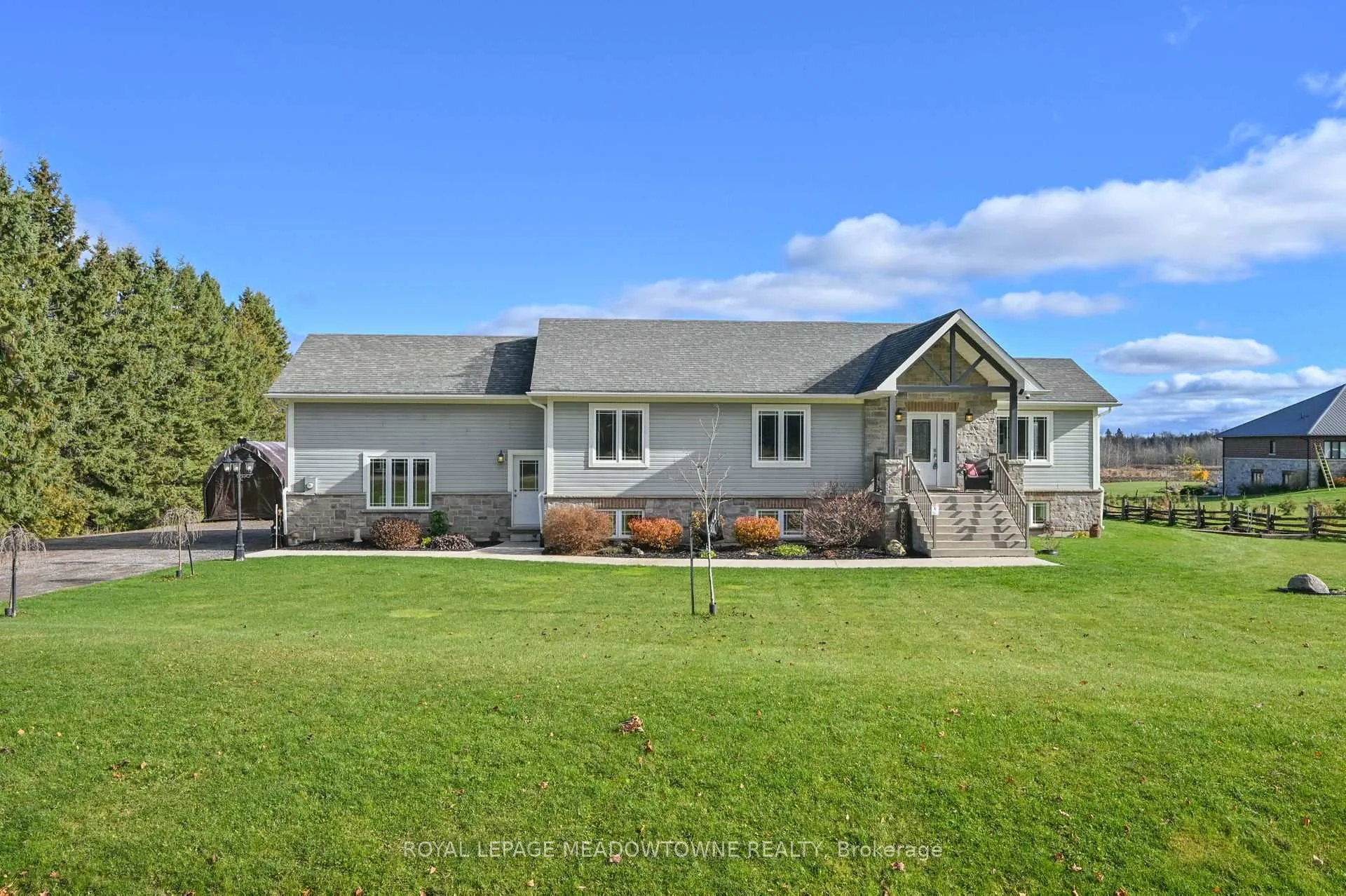 Photo 1 of 515199 2nd Line, Amaranth, Rural Amaranth — HOMEH