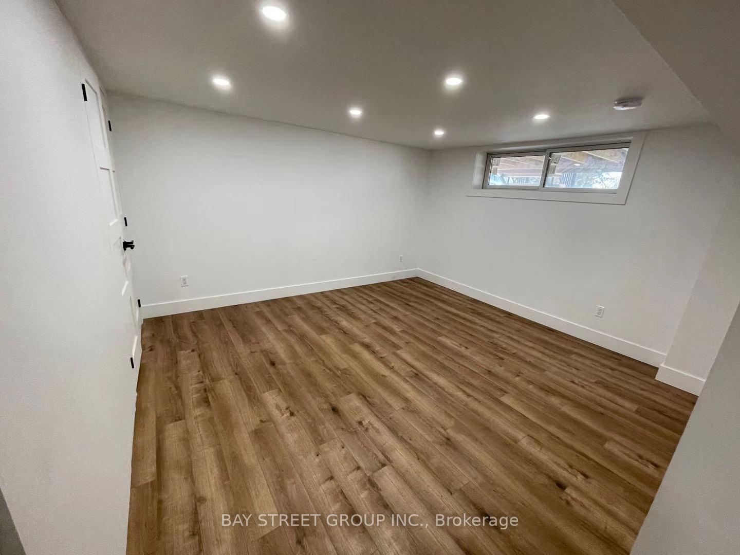 Photo 3 of 65 Windsor Road, Etobicoke, Kingsview Village-The Westway — HOMEH