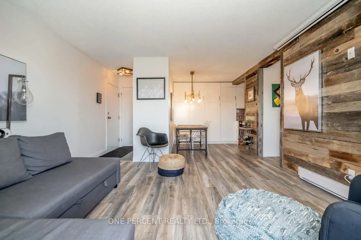 Photo 2 of Unit F11, 171 Edgehill Drive, Barrie, Letitia Heights — HOMEH