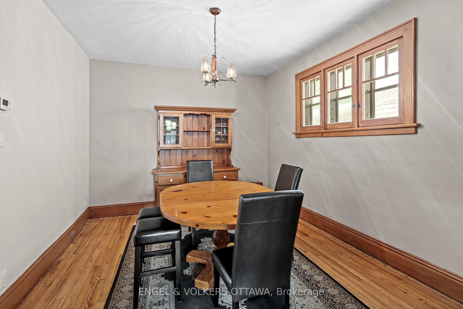Photo 10 of 76 Huron Avenue N, Ottawa, Ottawa West — HOMEH