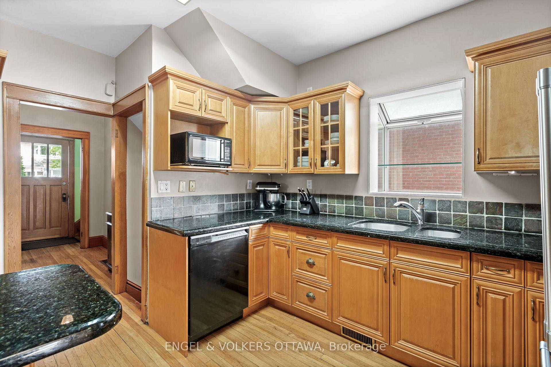 Photo 14 of 76 Huron Avenue N, Ottawa, Ottawa West — HOMEH