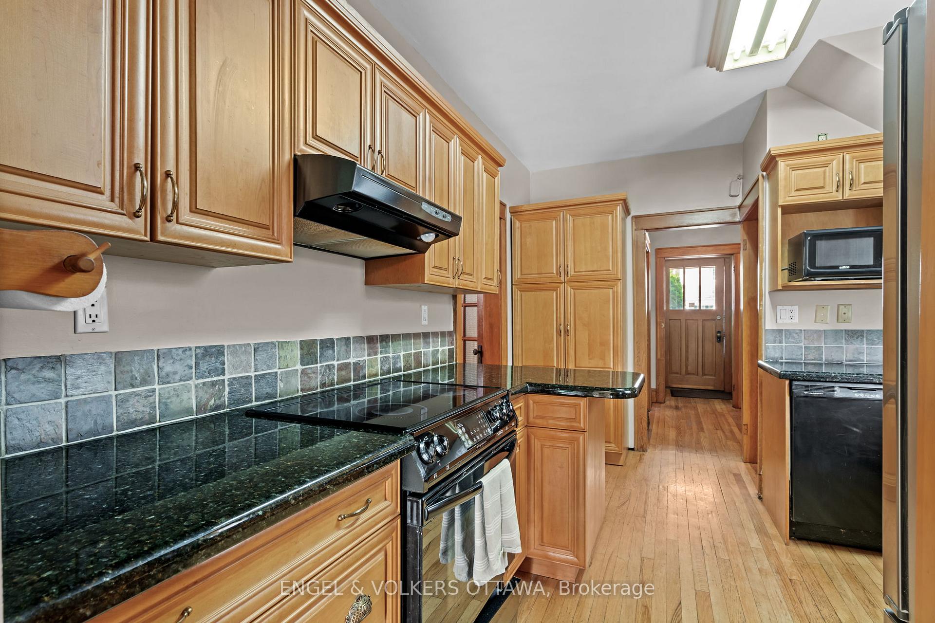 Photo 16 of 76 Huron Avenue N, Ottawa, Ottawa West — HOMEH