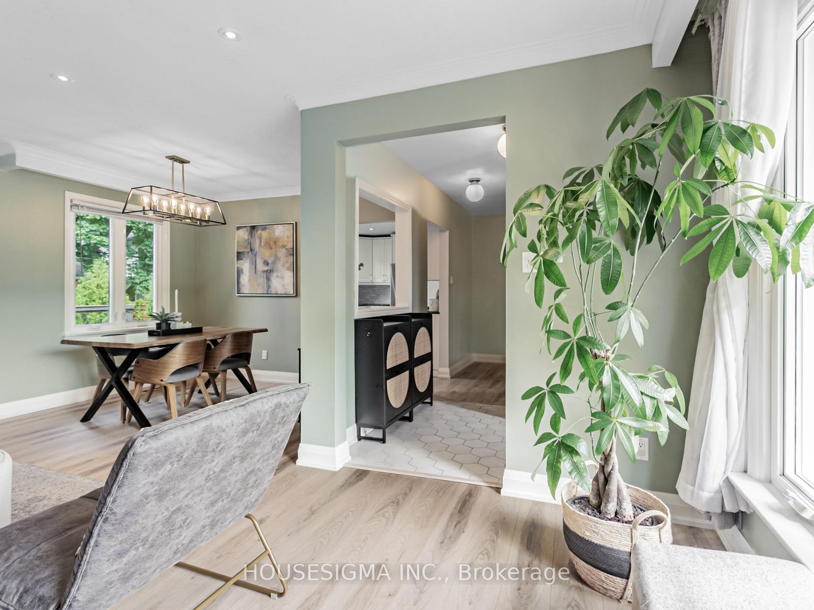 Photo 7 of 72 Ludstone Drive, Etobicoke, Willowridge-Martingrove-Richview — HOMEH
