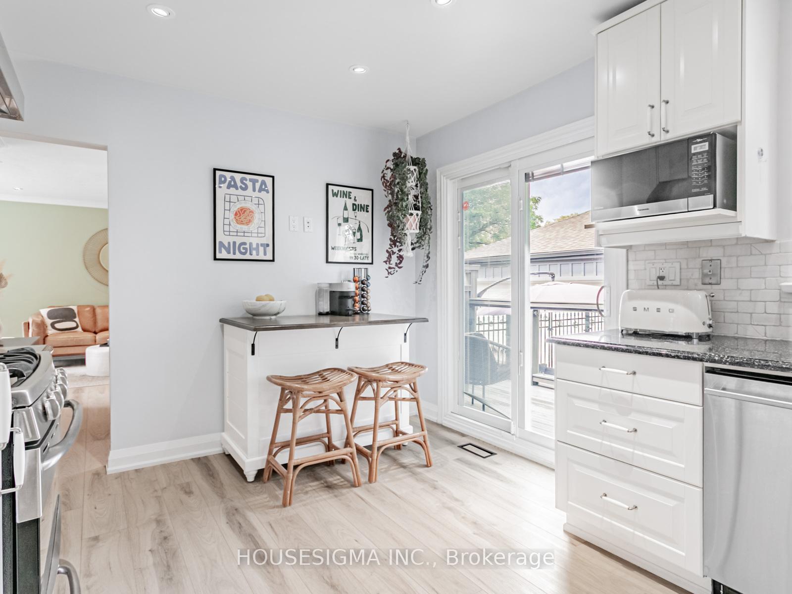 Photo 13 of 72 Ludstone Drive, Etobicoke, Willowridge-Martingrove-Richview — HOMEH