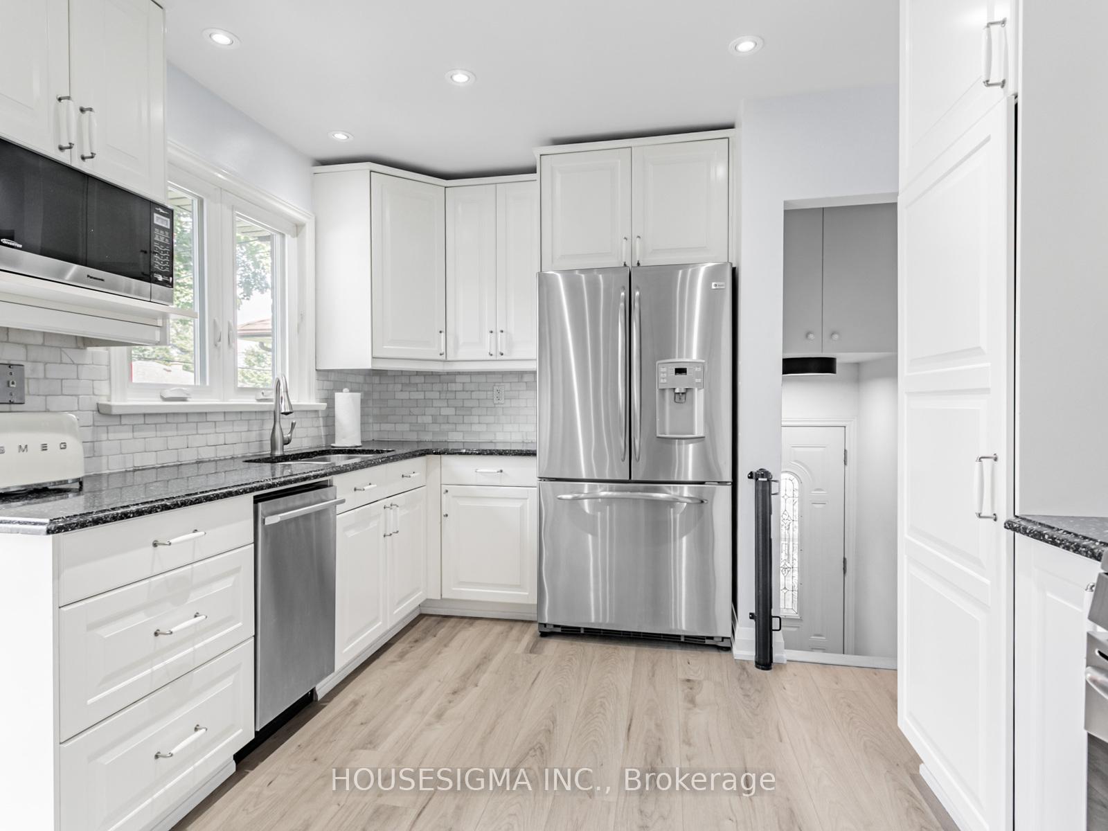 Photo 14 of 72 Ludstone Drive, Etobicoke, Willowridge-Martingrove-Richview — HOMEH