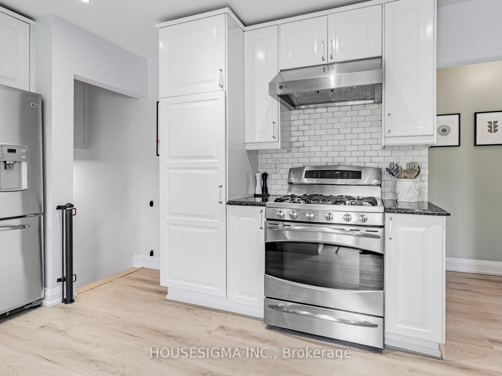 Photo 15 of 72 Ludstone Drive, Etobicoke, Willowridge-Martingrove-Richview — HOMEH
