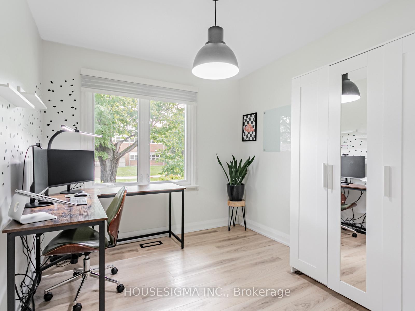 Photo 19 of 72 Ludstone Drive, Etobicoke, Willowridge-Martingrove-Richview — HOMEH