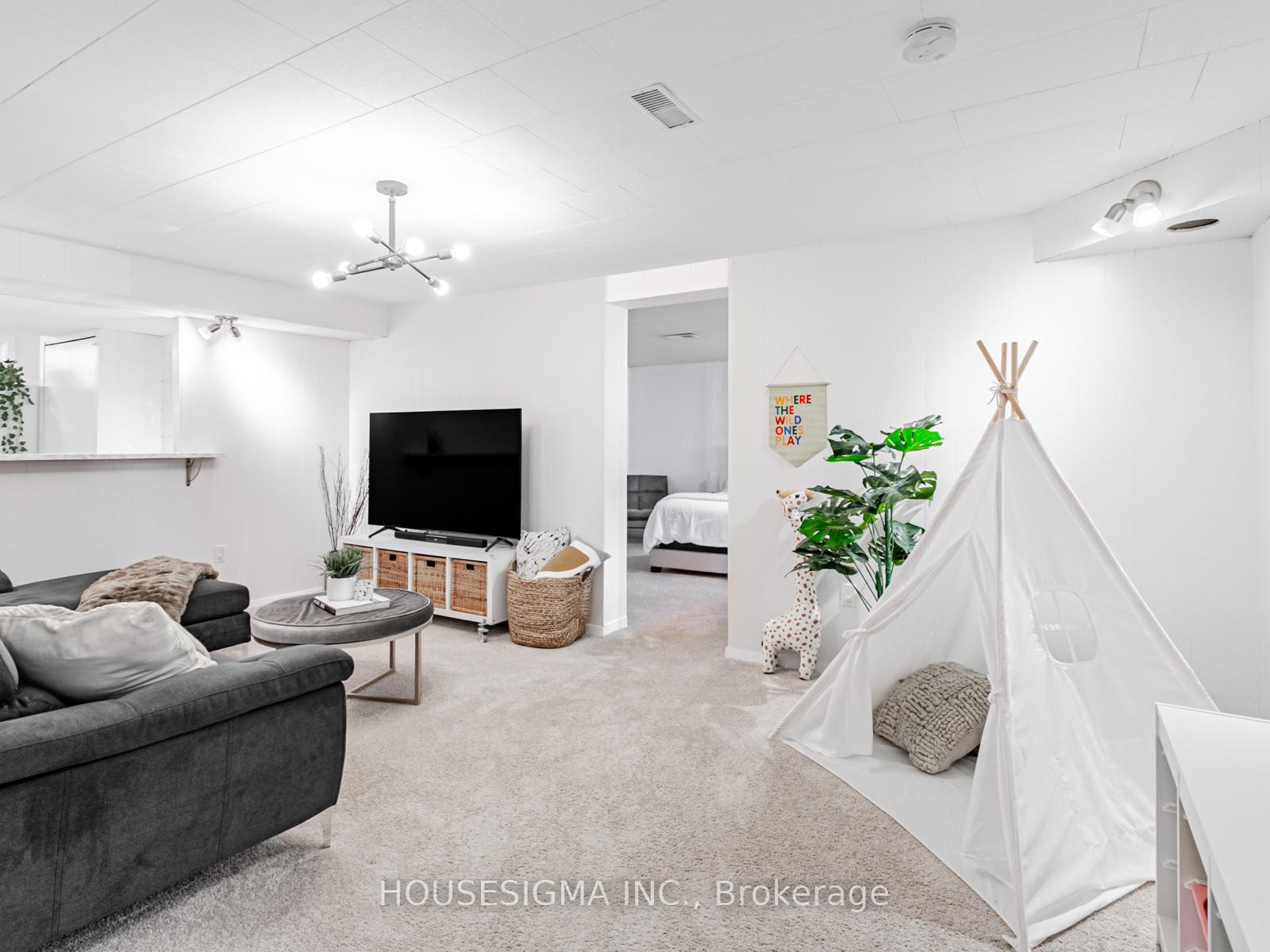 Photo 23 of 72 Ludstone Drive, Etobicoke, Willowridge-Martingrove-Richview — HOMEH