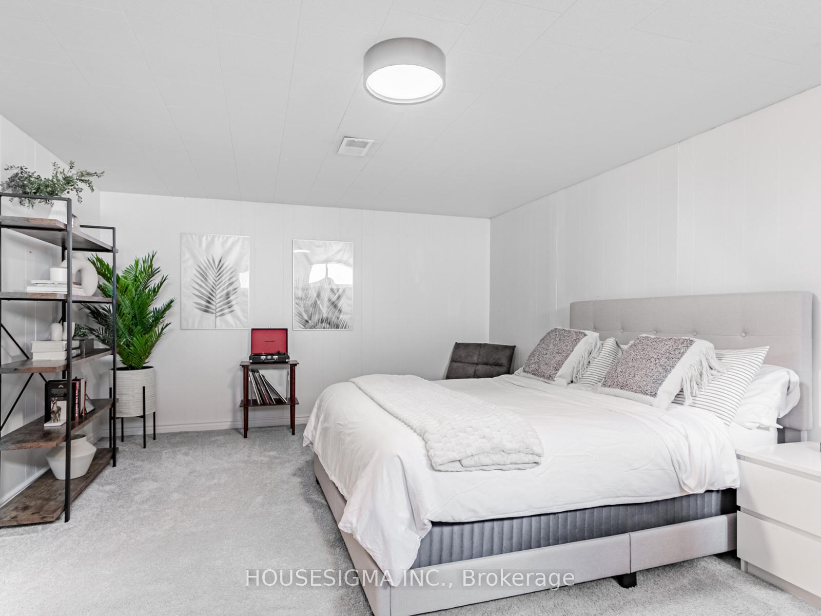 Photo 25 of 72 Ludstone Drive, Etobicoke, Willowridge-Martingrove-Richview — HOMEH