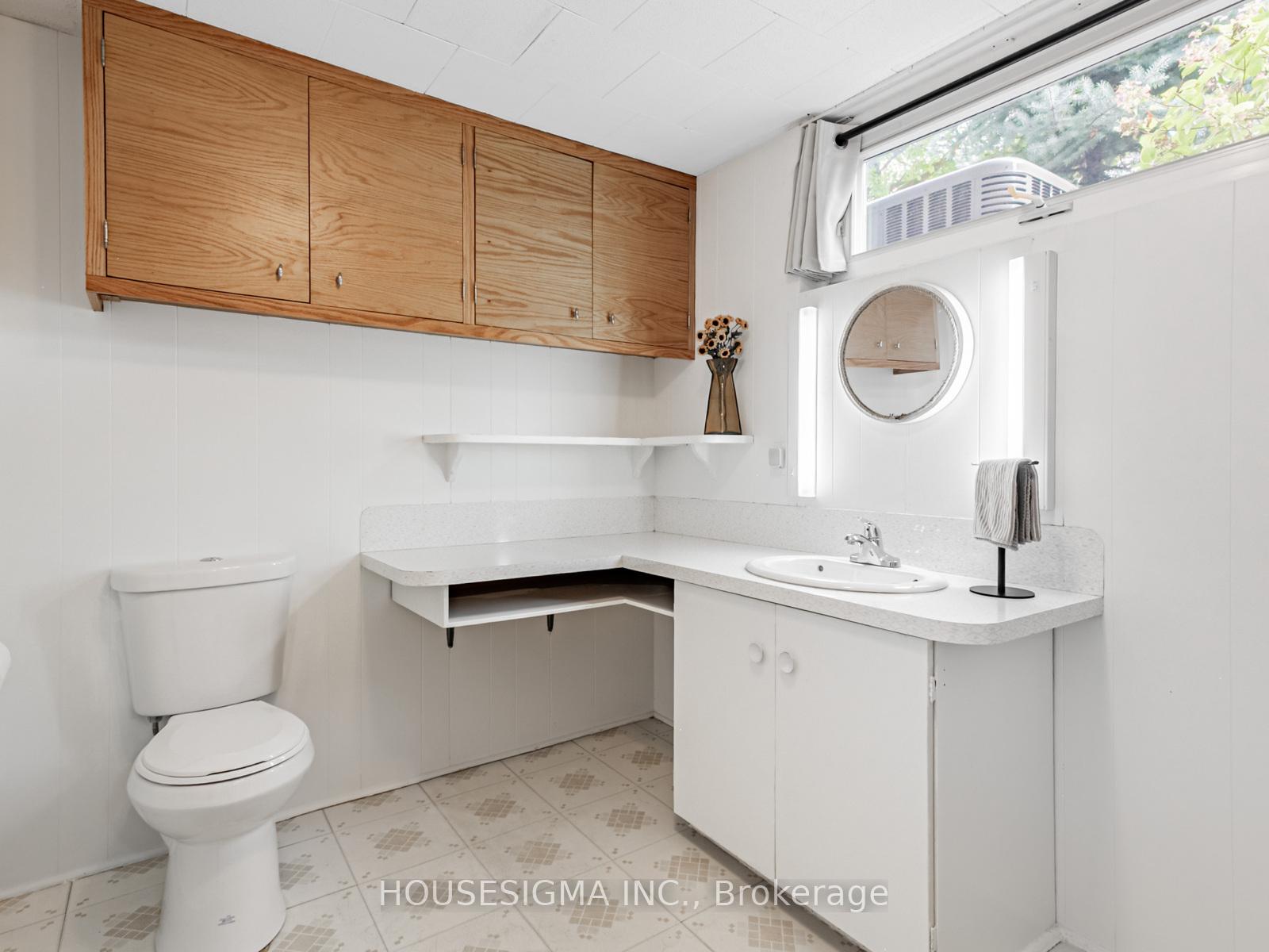 Photo 27 of 72 Ludstone Drive, Etobicoke, Willowridge-Martingrove-Richview — HOMEH