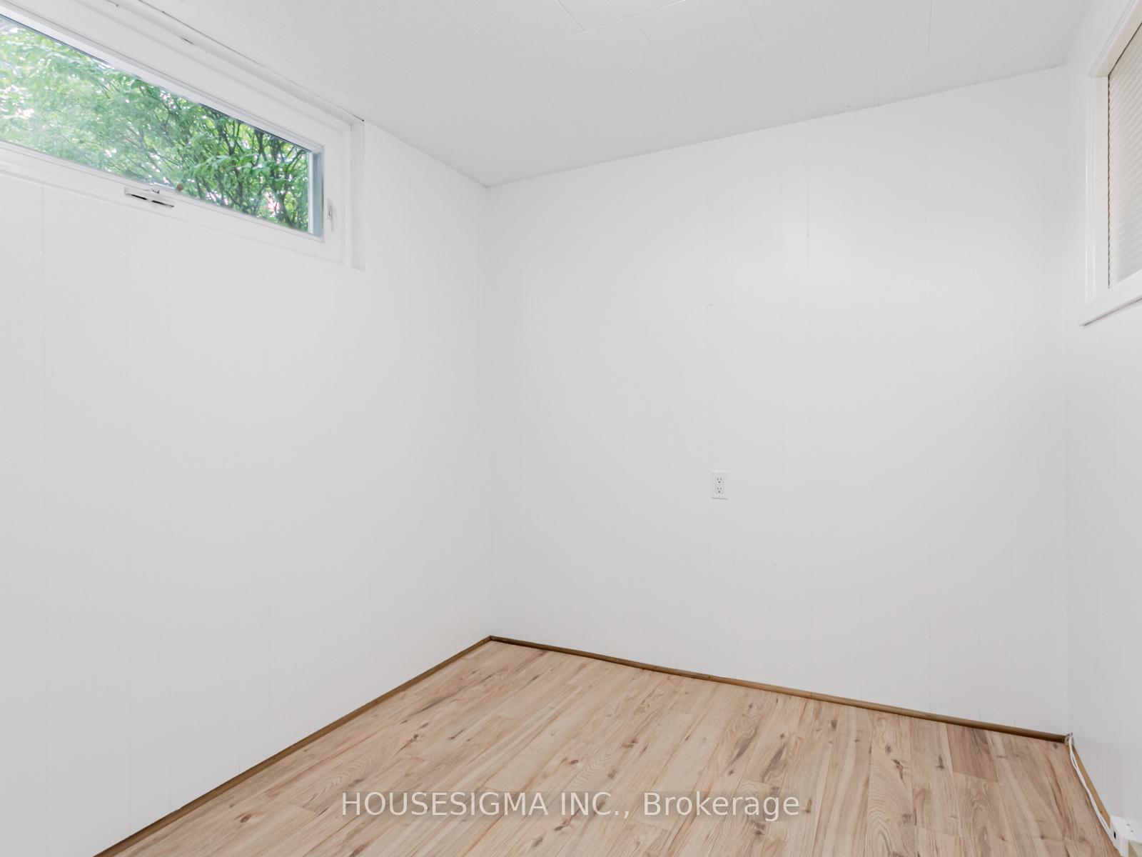 Photo 29 of 72 Ludstone Drive, Etobicoke, Willowridge-Martingrove-Richview — HOMEH