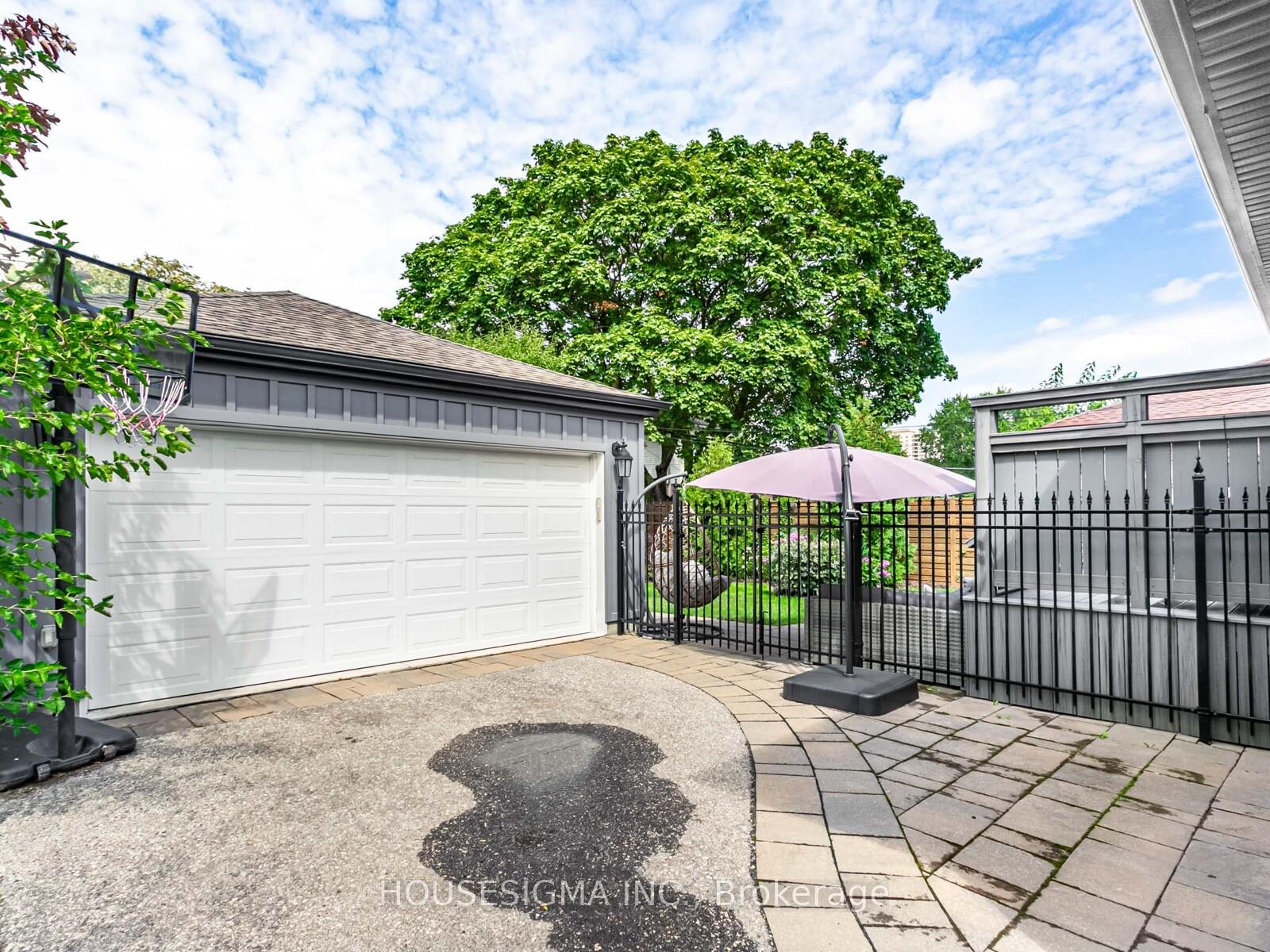 Photo 32 of 72 Ludstone Drive, Etobicoke, Willowridge-Martingrove-Richview — HOMEH