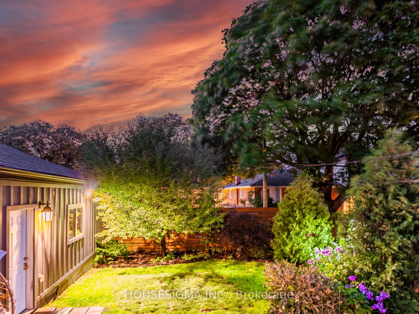 Photo 42 of 72 Ludstone Drive, Etobicoke, Willowridge-Martingrove-Richview — HOMEH