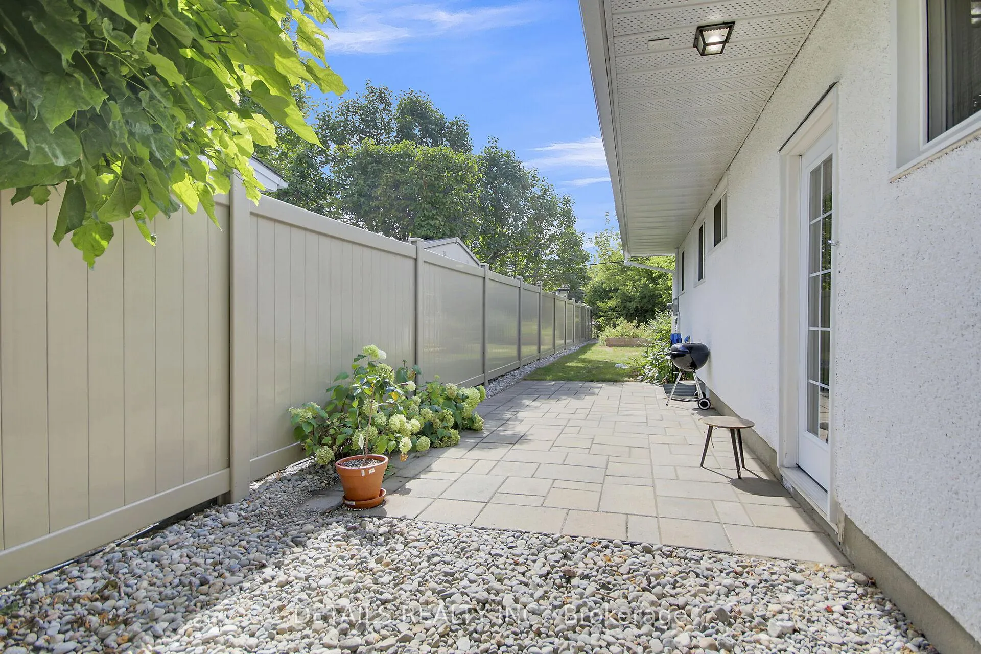Photo 105 of 10 Aberfeldy Street, Ottawa, Arbeatha Park — HOMEH