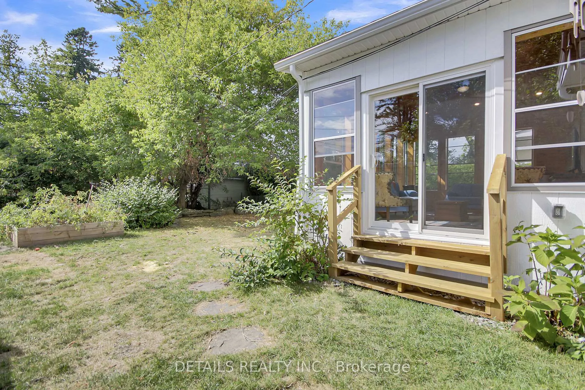 Photo 108 of 10 Aberfeldy Street, Ottawa, Arbeatha Park — HOMEH