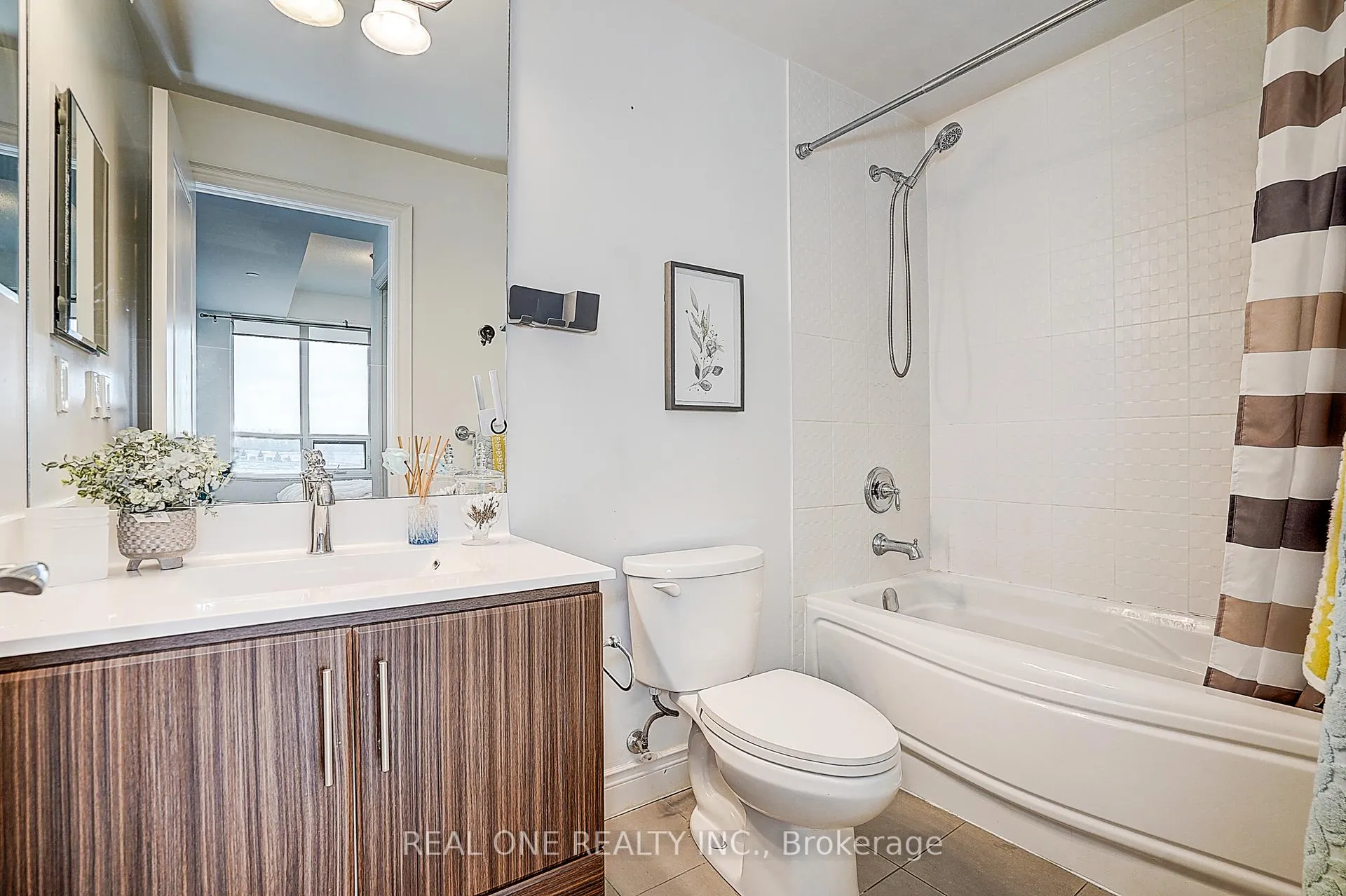 Photo 13 of Unit 606, 89 South Town Centre Boulevard, Markham, Unionville — HOMEH