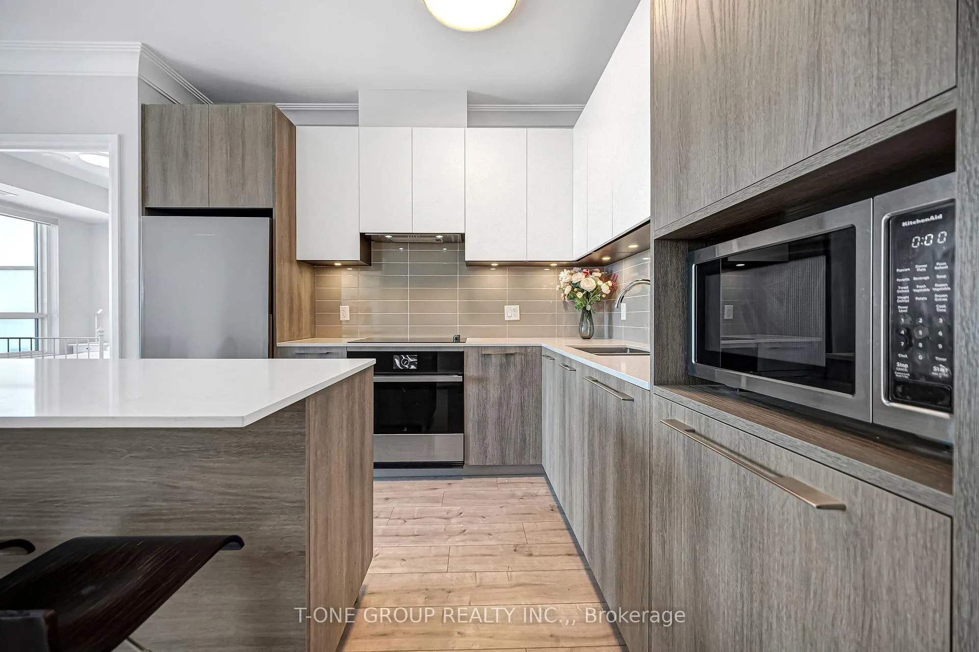 Photo 4 of Unit 3006, 18 Water Walk Drive, Markham, Unionville — HOMEH