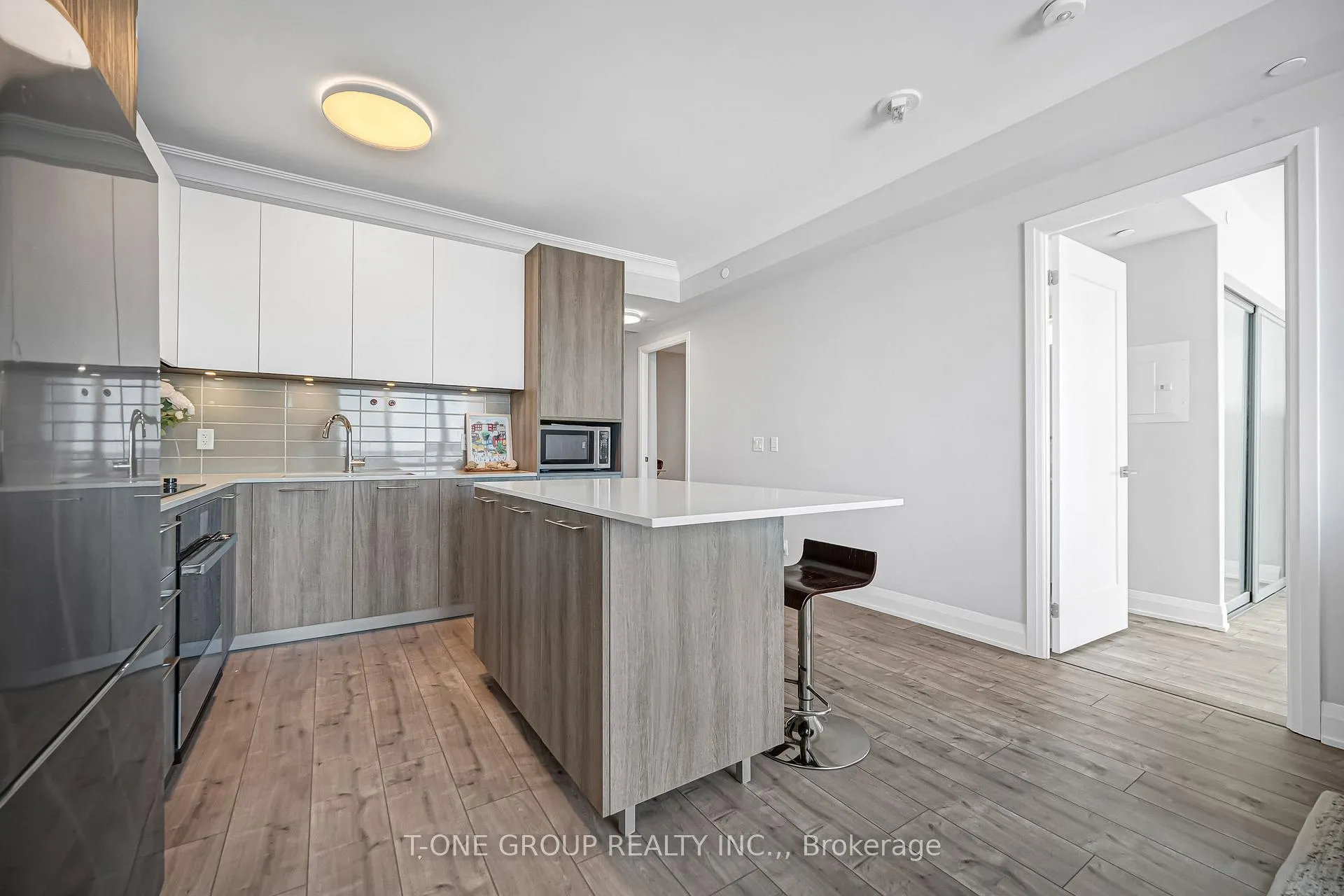 Photo 14 of Unit 3006, 18 Water Walk Drive, Markham, Unionville — HOMEH