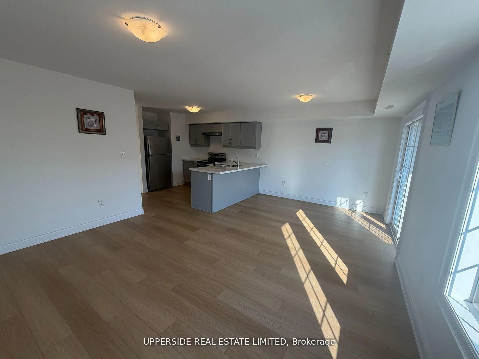 Photo 4 of Unit 3, 51 Hay Lane N, Barrie, Rural Barrie Southeast — HOMEH