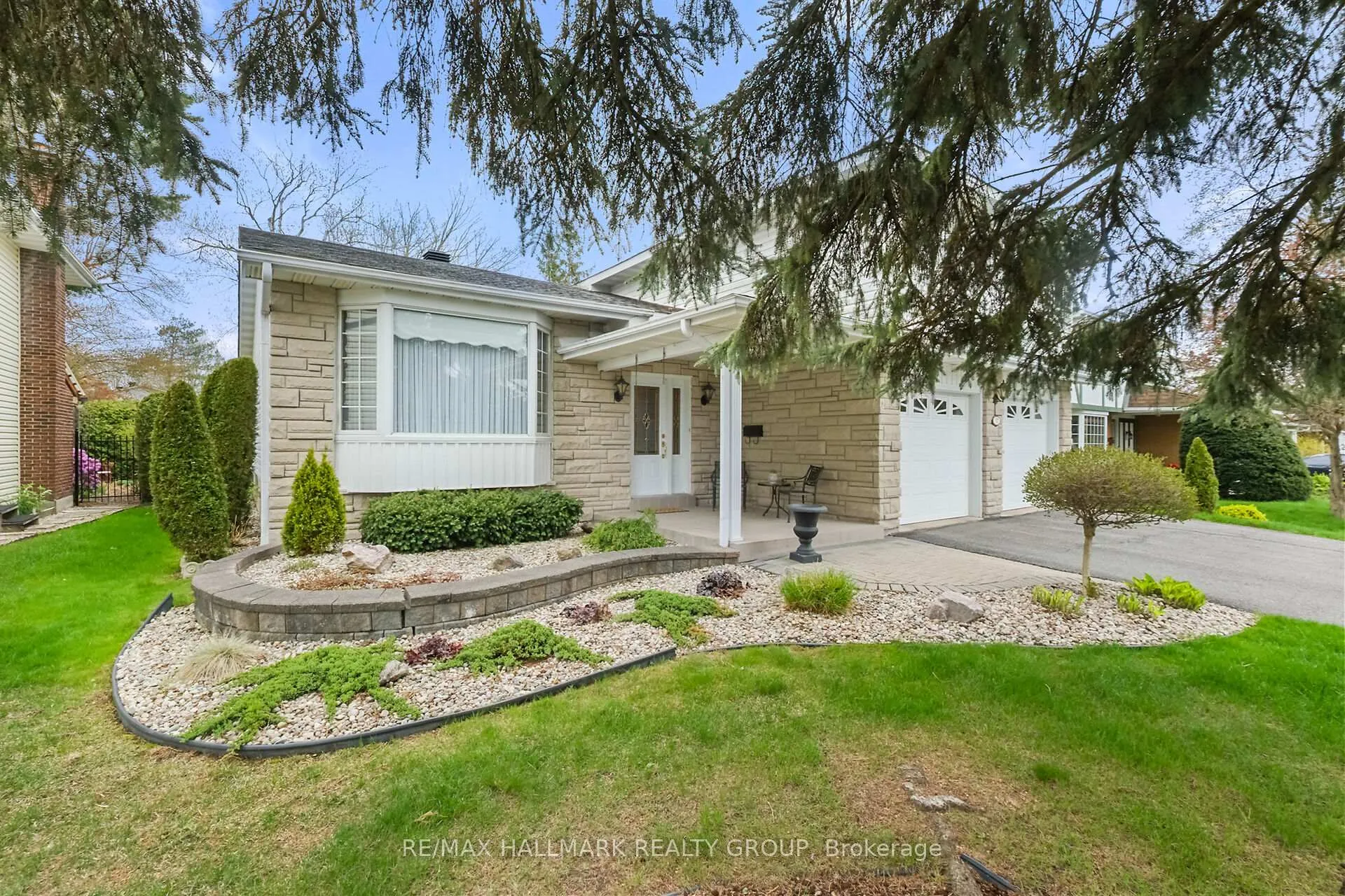 Photo 5 of 37 Wedgewood Crescent, Ottawa, Blackburn Hamlet — HOMEH