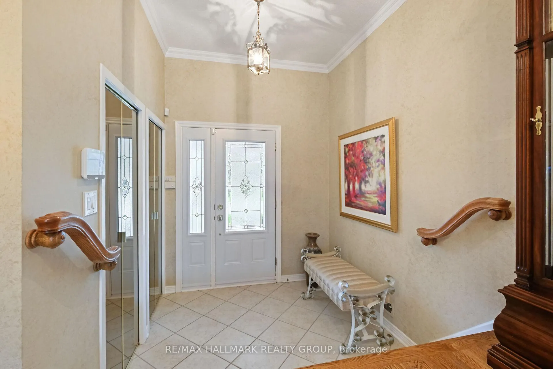 Photo 11 of 37 Wedgewood Crescent, Ottawa, Blackburn Hamlet — HOMEH