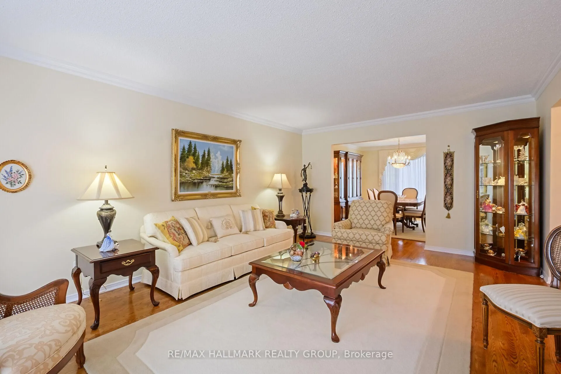 Photo 28 of 37 Wedgewood Crescent, Ottawa, Blackburn Hamlet — HOMEH