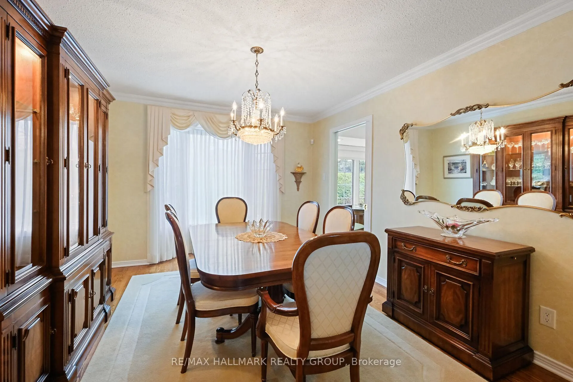 Photo 29 of 37 Wedgewood Crescent, Ottawa, Blackburn Hamlet — HOMEH