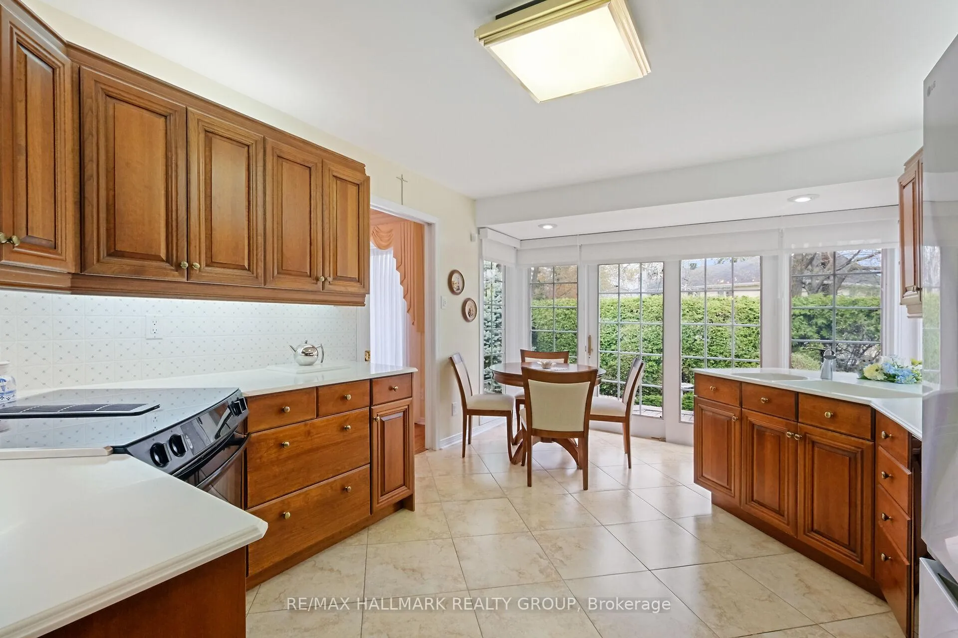 Photo 37 of 37 Wedgewood Crescent, Ottawa, Blackburn Hamlet — HOMEH